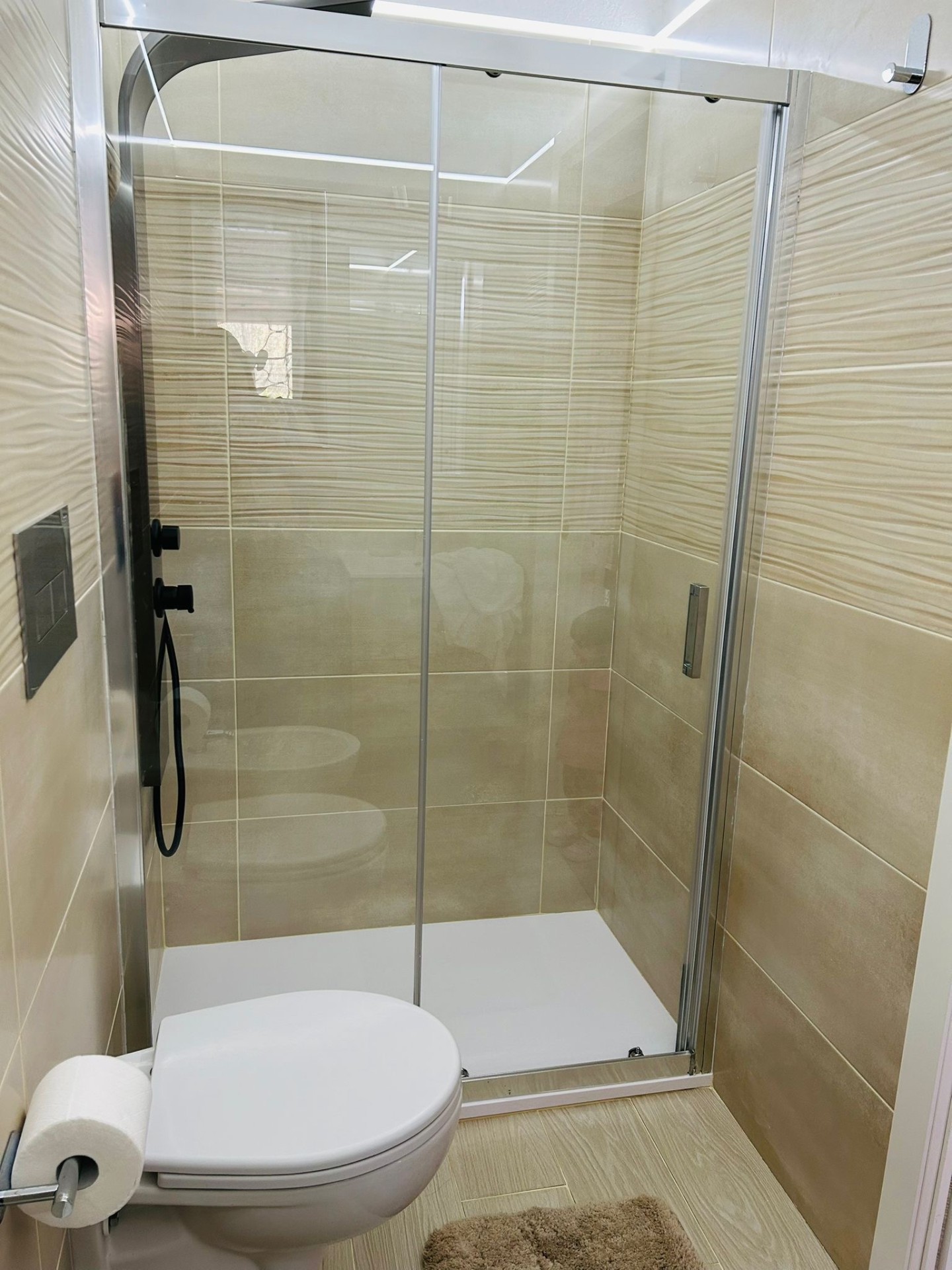 Doccia con box in vetro
