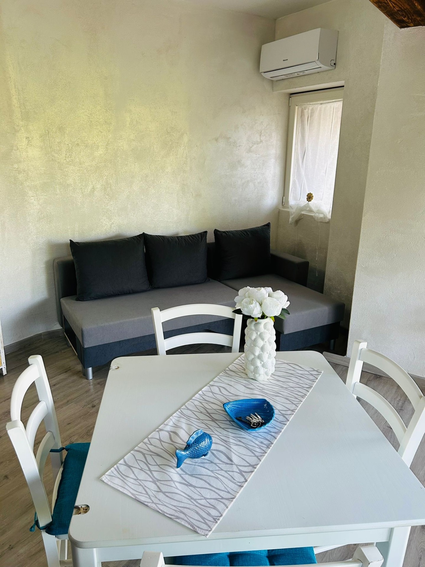 Zona living con divano letto